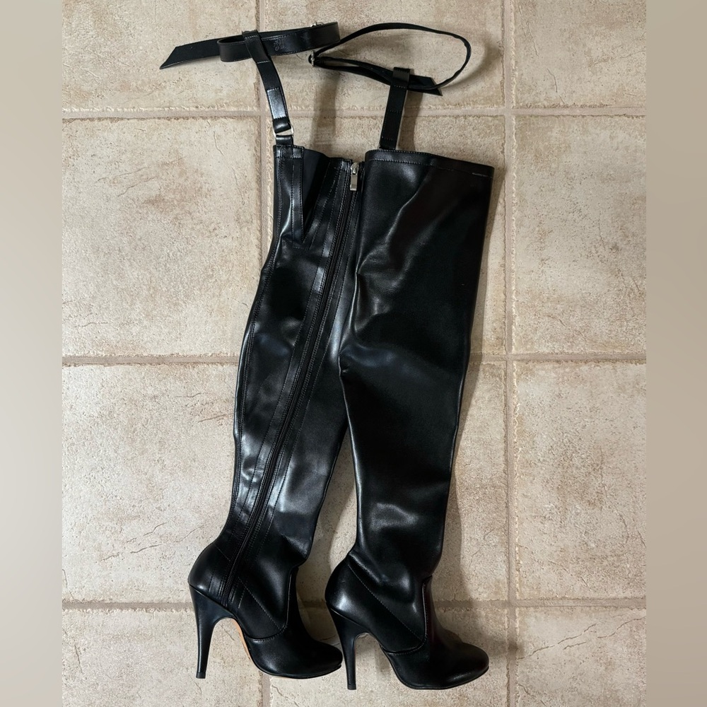 BURJU Garter Boots - Picture 4 of 10